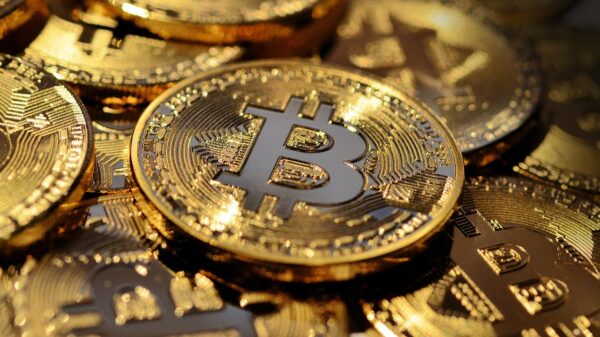 Bitcoin Fork: Chain Split, Value Shift, User Choice.
